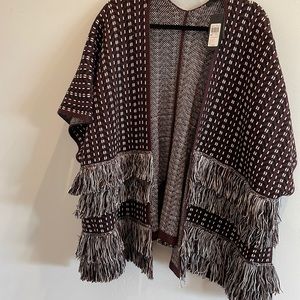 Guess charlotte jacquard poncho- brand new